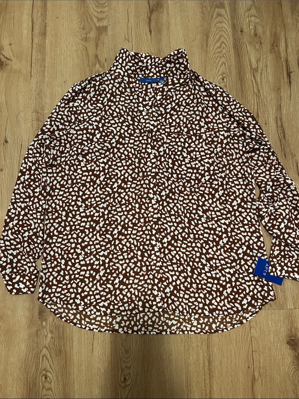 NWT Apt. 9 Large Brown and White Printed Casual Collared Button-Down Shirt